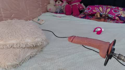 Snapshot of aleska128 chatting on 05.17.26 Aleska online show from 05.17.26