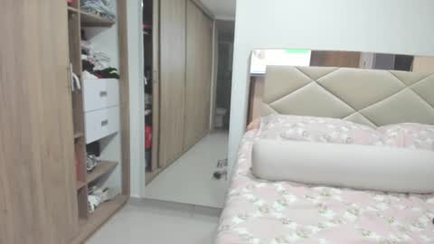 Alessa Moreno online show from 12.27.24