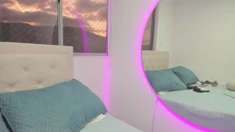 Alessa Moreno online show from 01.08.25