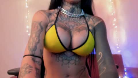 Snapshot of alessafrost_ chatting on 01.24.25 Onlyfans Babykarma6 online show from 01.24.25