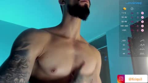 Snapshot of alessandro_dibellucci chatting on 01.31.25 Kciqu3 Independent model online show from 01.31.25