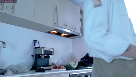 Snapshot of alessandro_dibellucci chatting on 09.08.25 Kciqu3 Independent model online show from 09.08.25