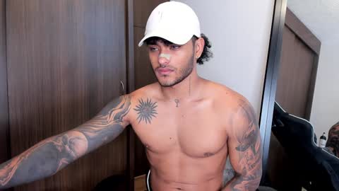 Snapshot of alessandro_vanni chatting on 12.22.24 Alessandro Vanni online show from 12.22.24