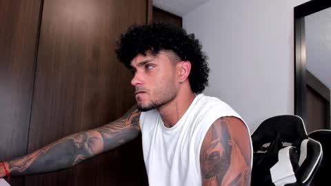 Snapshot of alessandro_vanni chatting on 01.07.25 Alessandro Vanni online show from 01.07.25