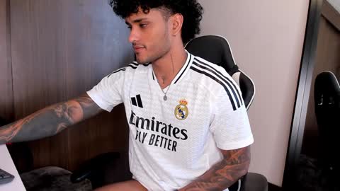 Snapshot of alessandro_vanni chatting on 01.12.25 Alessandro Vanni online show from 01.12.25