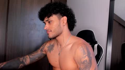 Snapshot of alessandro_vanni chatting on 01.14.25 Alessandro Vanni online show from 01.14.25