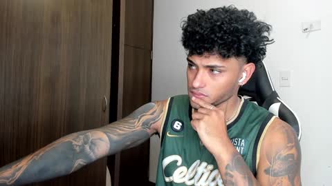 Snapshot of alessandro_vanni chatting on 01.29.25 Alessandro Vanni online show from 01.29.25