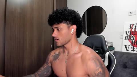 Snapshot of alessandro_vanni chatting on 09.22.25 Alessandro Vanni online show from 09.22.25