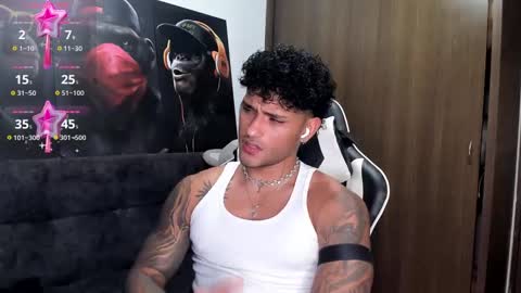 Snapshot of alessandro_vanni chatting on 10.22.25 Alessandro Vanni online show from 10.22.25