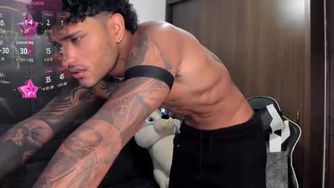 Snapshot of alessandro_vanni chatting on 10.23.25 Alessandro Vanni online show from 10.23.25