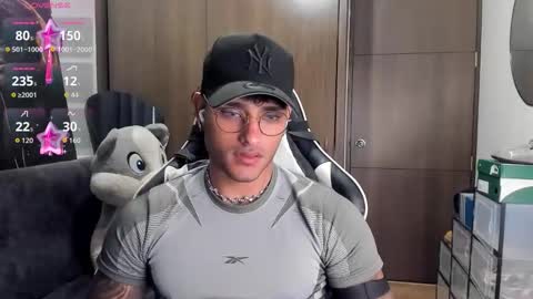 Snapshot of alessandro_vanni chatting on 10.28.25 Alessandro Vanni online show from 10.28.25