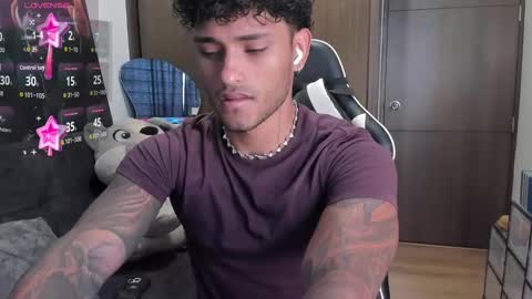 Snapshot of alessandro_vanni chatting on 11.04.25 Alessandro Vanni online show from 11.04.25