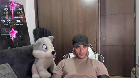 Snapshot of alessandro_vanni chatting on 11.05.25 Alessandro Vanni online show from 11.05.25