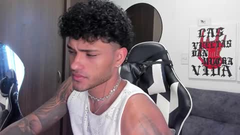 Snapshot of alessandro_vanni chatting on 12.16.25 Alessandro Vanni online show from 12.16.25