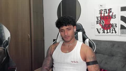 Snapshot of alessandro_vanni chatting on 01.08.26 Alessandro Vanni online show from 01.08.26