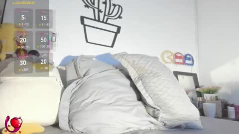 Snapshot of alessia28__ chatting on 11.26.25 Alessia online show from 11.26.25