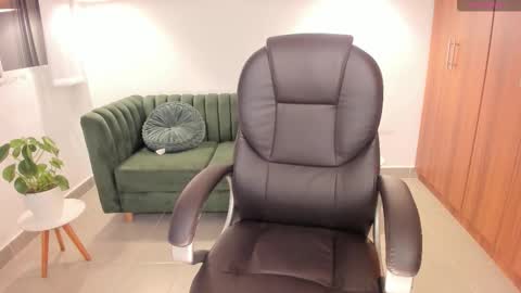 Snapshot of alessia_will chatting on 03.18.26 Alessia Will online show from 03.18.26