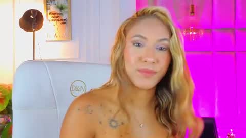Snapshot of alessialondon chatting on 06.23.26 Alessia online show from 06.23.26