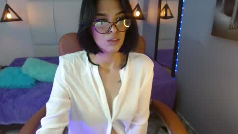 Snapshot of alessiaval chatting on 02.13.25 Valery online show from 02.13.25