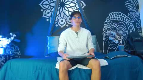 Snapshot of alessiovitale chatting on 01.08.26 Alessio online show from 01.08.26