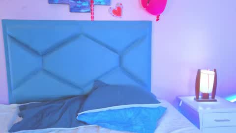 AleSweett online show from 02.25.26