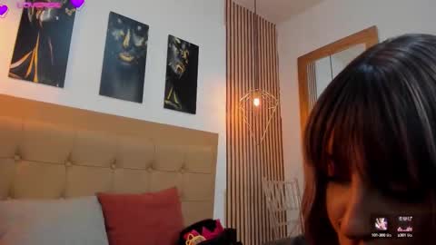 Snapshot of alesziarose chatting on 09.30.25 Aleszia online show from 09.30.25