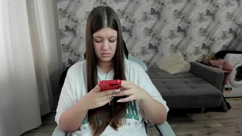 Snapshot of aletta_oushen chatting on 03.27.26 Aletta Oushen online show from 03.27.26