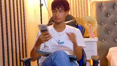 Snapshot of alex_bloom_ chatting on 06.24.26 Alexander online show from 06.24.26