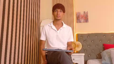 Snapshot of alex_bloom_ chatting on 07.05.26 Alexander online show from 07.05.26