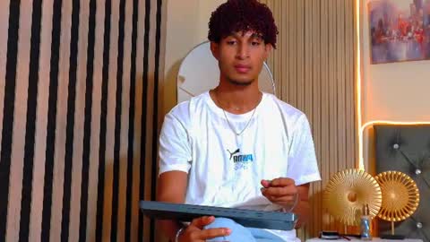 Snapshot of alex_bloom_ chatting on 07.25.26 Alexander online show from 07.25.26