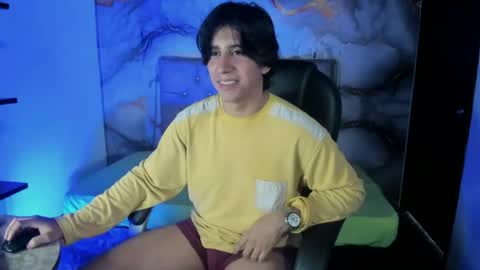 Snapshot of alex_cano chatting on 06.29.26 alex online show from 06.29.26