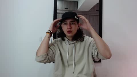 Snapshot of alex_connorr chatting on 02.08.25 alex_connorr online show from 02.08.25