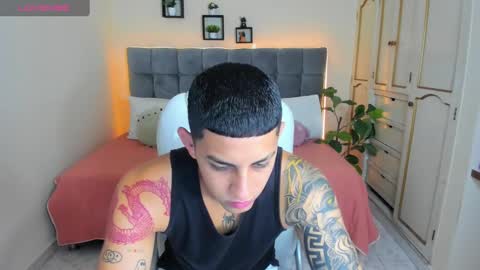 Snapshot of alex_cute77 chatting on 01.17.25 alex online show from 01.17.25