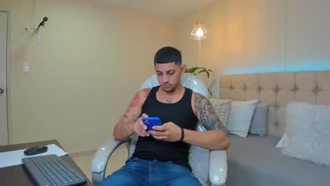 Snapshot of alex_cute77 chatting on 03.03.25 alex online show from 03.03.25