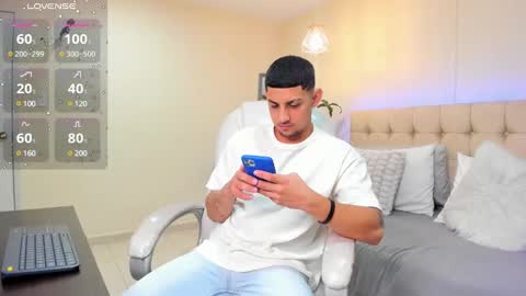 Snapshot of alex_cute77 chatting on 03.05.25 alex online show from 03.05.25