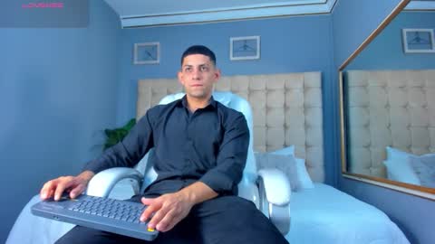 Snapshot of alex_cute77 chatting on 09.18.25 alex online show from 09.18.25