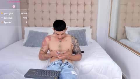 Snapshot of alex_cute77 chatting on 11.15.25 alex online show from 11.15.25