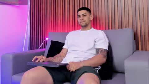 Snapshot of alex_cute77 chatting on 03.12.26 alex online show from 03.12.26