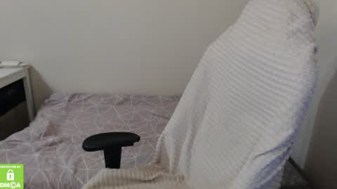 Snapshot of alex_gotcha chatting on 06.19.26 Alex online show from 06.19.26