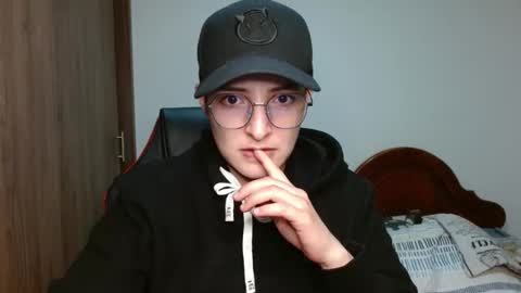 Snapshot of alex_parker07 chatting on 01.08.25 Alex Parker online show from 01.08.25