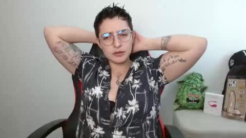 Snapshot of alex_parker07 chatting on 10.28.25 Alex Parker online show from 10.28.25