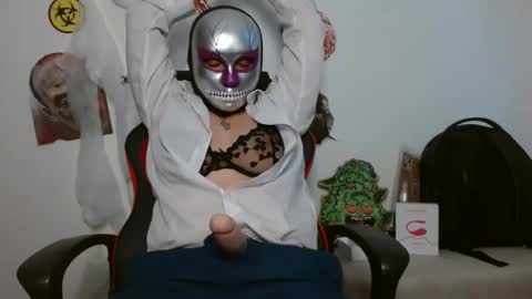 Snapshot of alex_parker07 chatting on 10.31.25 Alex Parker online show from 10.31.25