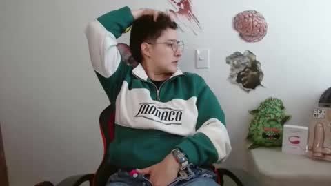 Snapshot of alex_parker07 chatting on 11.06.25 Alex Parker online show from 11.06.25