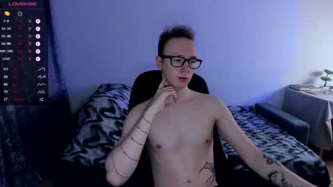 Snapshot of alex_silent chatting on 02.11.25 alex_silent online show from 02.11.25