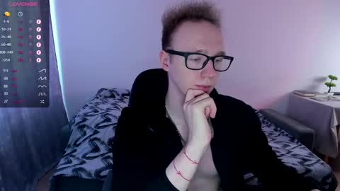 Snapshot of alex_silent chatting on 02.20.25 alex_silent online show from 02.20.25