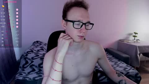 Snapshot of alex_silent chatting on 02.24.25 alex_silent online show from 02.24.25