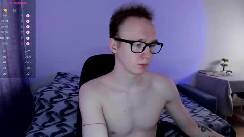 Snapshot of alex_silent chatting on 03.01.25 alex_silent online show from 03.01.25