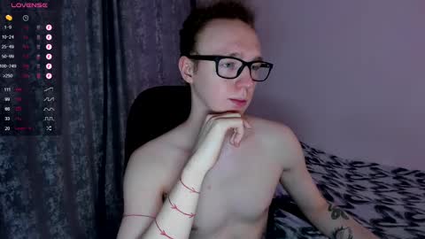 Snapshot of alex_silent chatting on 03.01.25 alex_silent online show from 03.01.25