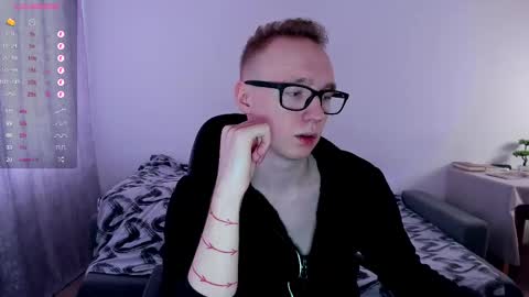 Snapshot of alex_silent chatting on 03.02.25 alex_silent online show from 03.02.25