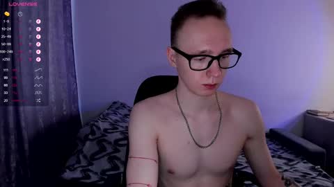 Snapshot of alex_silent chatting on 03.11.25 alex_silent online show from 03.11.25